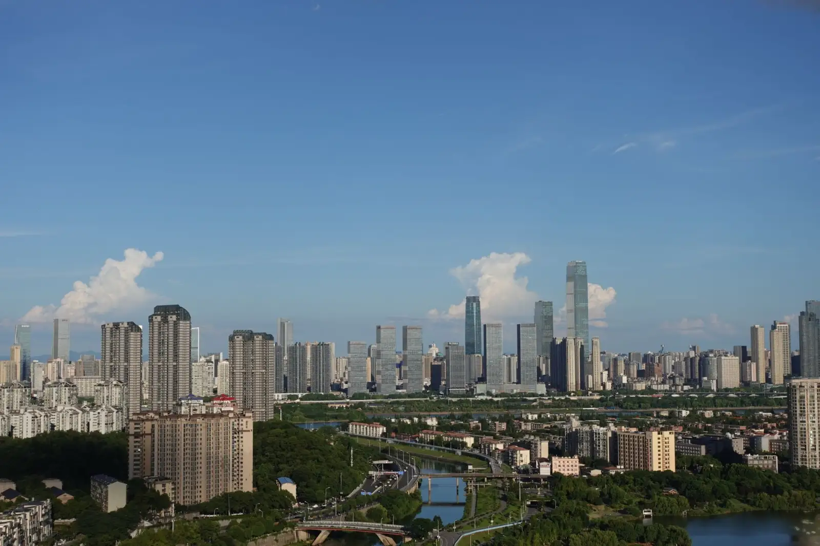 成长型企业项目孵化案例：从资金支持到业务扩张的实践路径